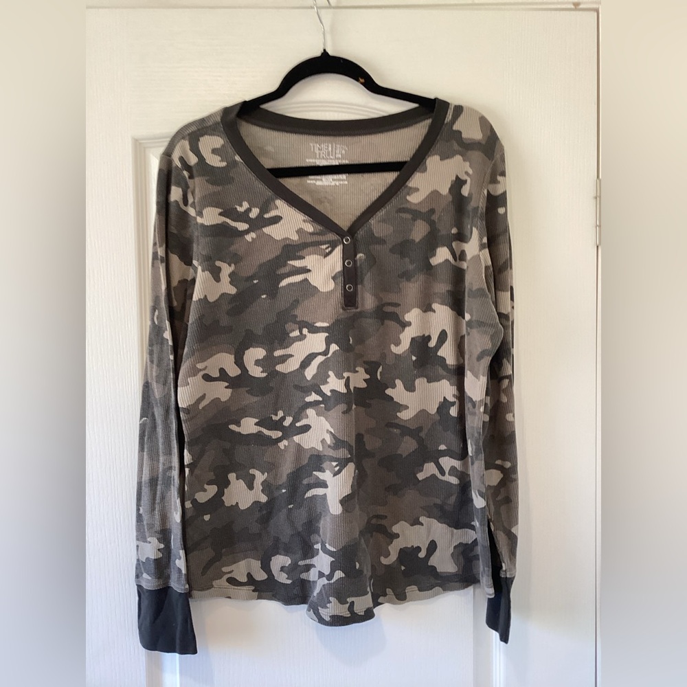 Time and Tru womens camo Shirt size 3XL EUC